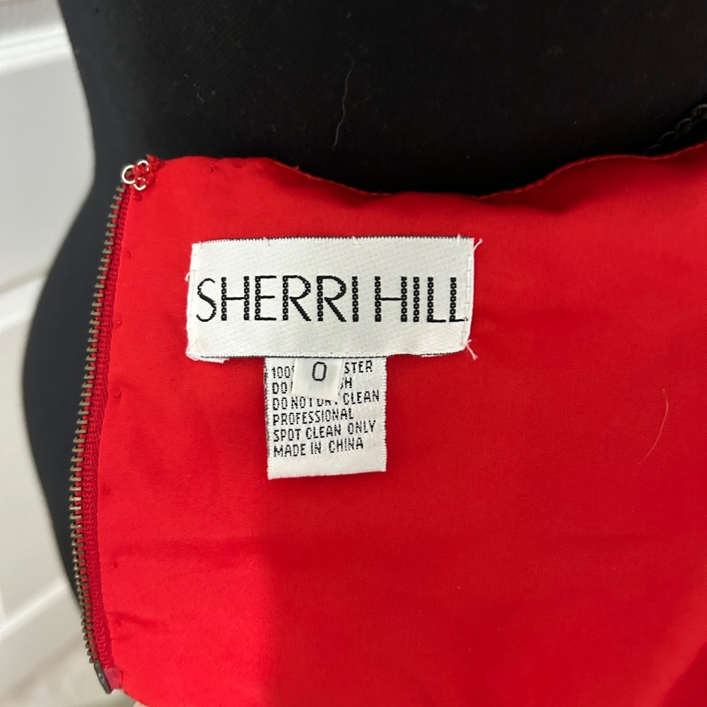 Sherri Hill Formal Red Cropped Halter Top Size 0 - Picture 6 of 6